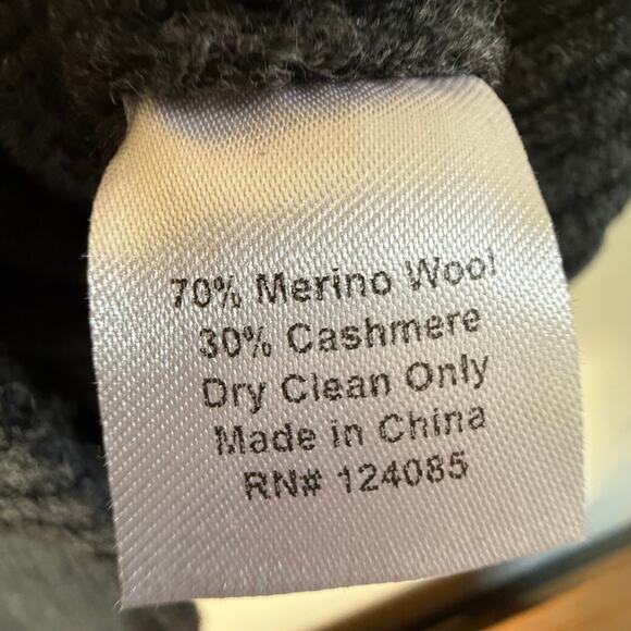 Lisa Perry Pom Pom Knit Sweater SZ S Merino Wool Cashmere Preppy Classic Cozy - Picture 5 of 8